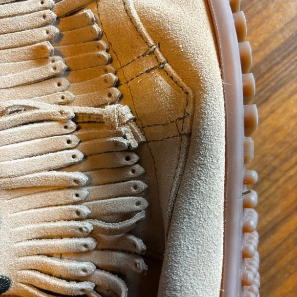 Minnetonka Suede Moccasins EUC - Picture 9 of 11